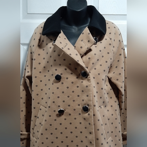 Woman's Yumi Beige Black Trim Coat Double Breast Look Size US 6/8 - Picture 7 of 10